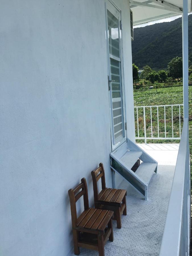 Back To Real Hostel T'ai-tung Extérieur photo
